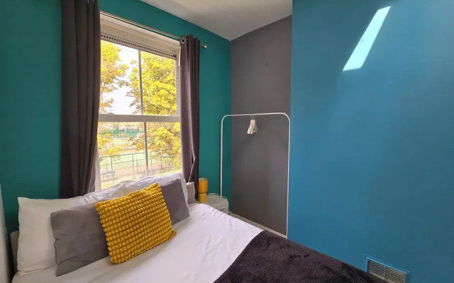 Cozy 4 Bedroom House in the Heart of Brixton