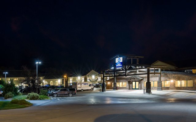 Best Western Golden Spike Inn & Suites