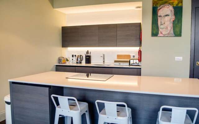Stylish & Spacious Georgian New Town 3bed Apt