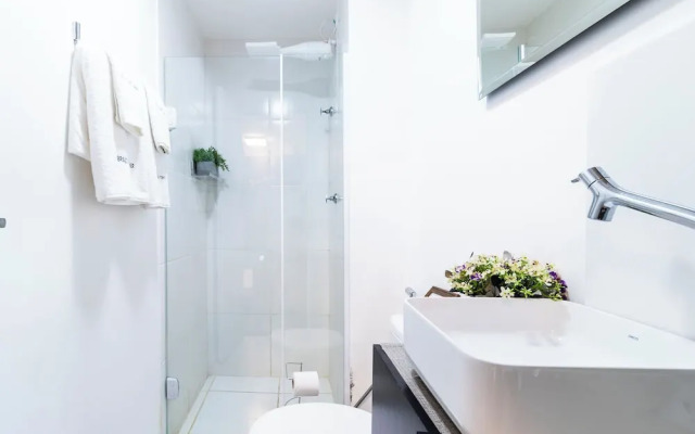 Perto do Aeroporto com AC e Academia