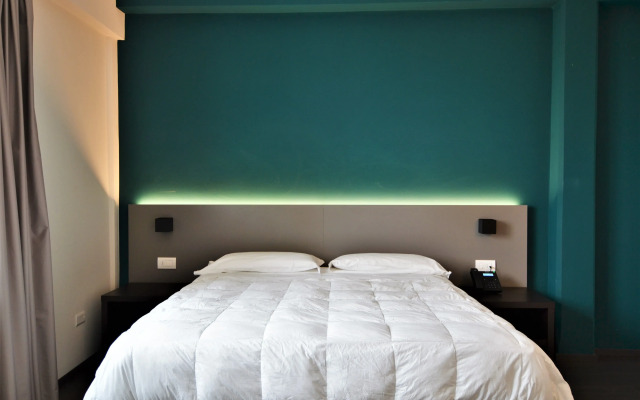 Venice Terminal Apartments & Suites