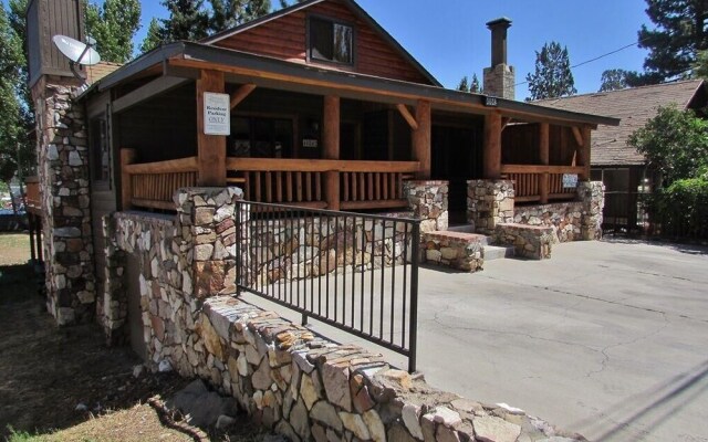 022 - Johan's Village Haus