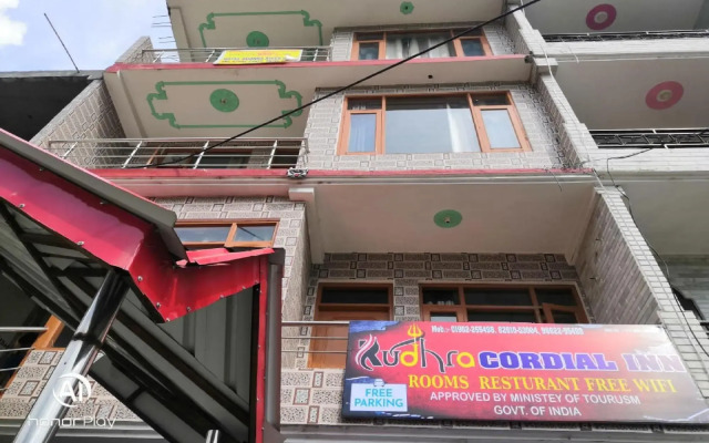OYO 82940 Rudhra Cordial Inn