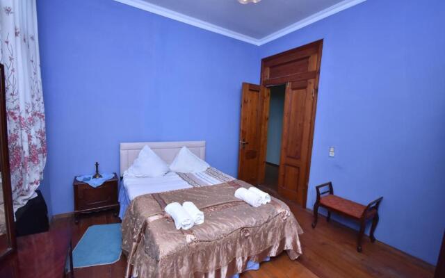 Shorena's House