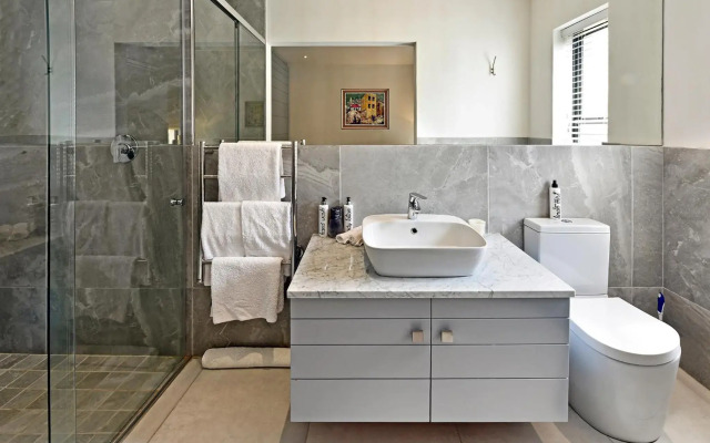 Small Wonder Guest Villa With Private Pool