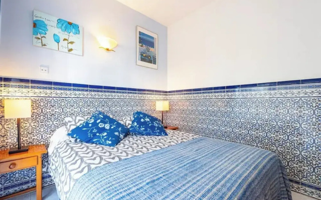 4 Bedroom 6 Guests Apartment 60m From Beach