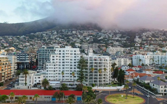 Peninsula All-Suite Hotel by Dream Resorts