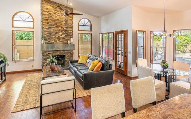 Entertainers Dream in Scottsdale W/pool and Games!