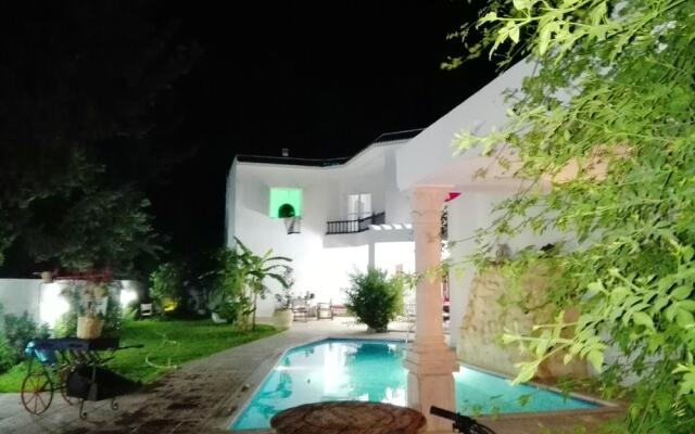 Villa with 4 Bedrooms in Hammamet, with Private Pool And Enclosed Garden