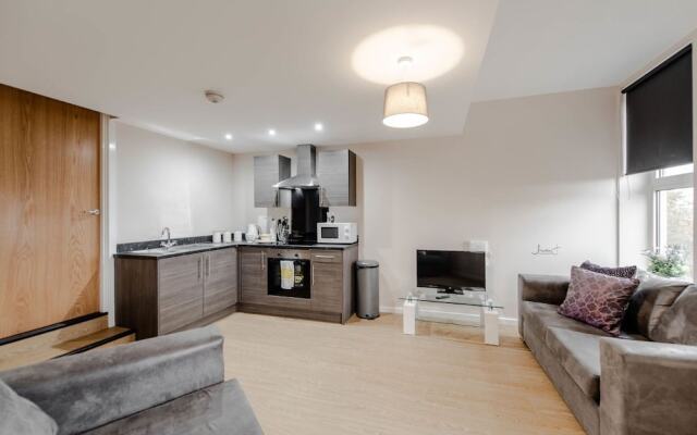 Infinity Apartments Metropolitan House 1