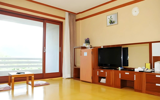 Chungju Suanbo Park Hotel
