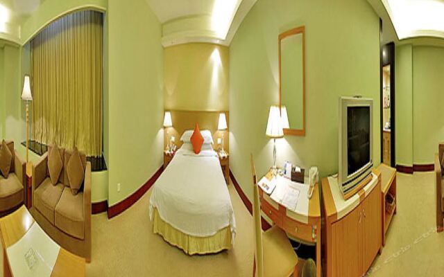 Rich Hotel