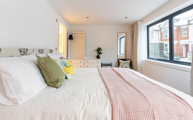 Child & pet friendly | Parking