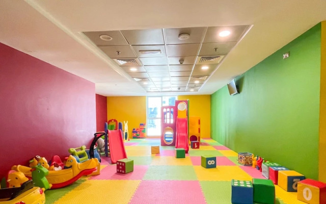 Lux The Marina Sea View Suite 2