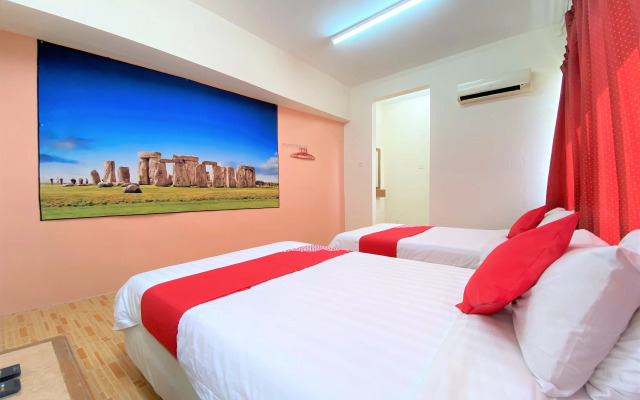 B Hotel