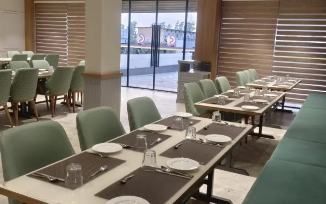 Click Hotel Royal Pearl  Galenda Dahej