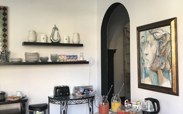 Casa Isabel Bed & Breakfast