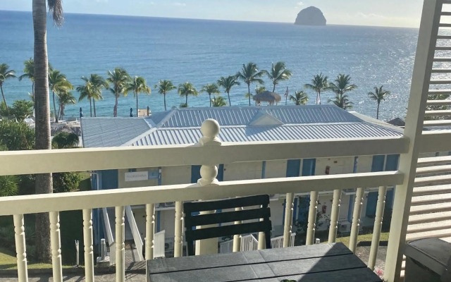 Black diamond condominium