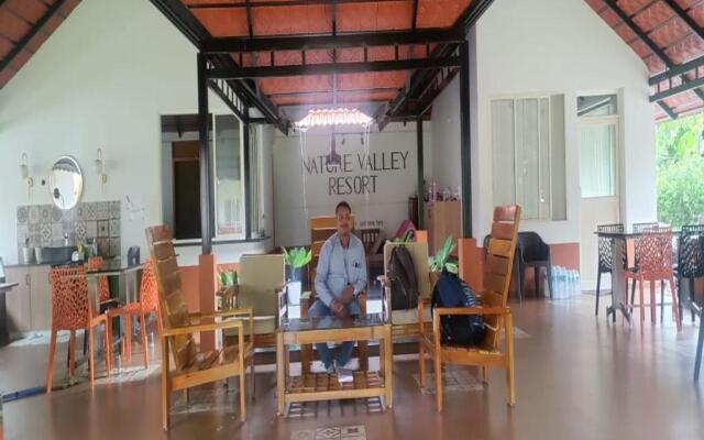 STAYMAKER Nature Valley Resort - Just 5 min drive to temple