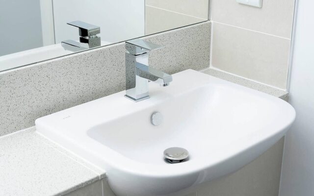 Luxurious and Bright 2BR City Centre Apartment