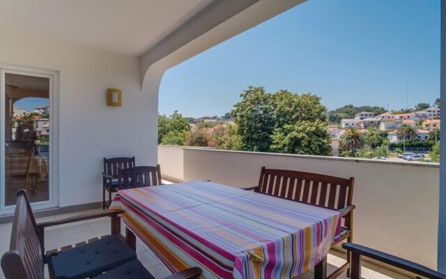 Awesome Apartment in Mali Losinj With Wifi and 3 Bedrooms