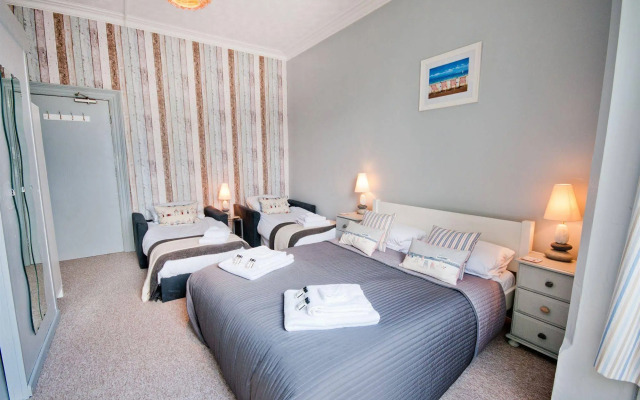 Waves In Bed and Breakfast