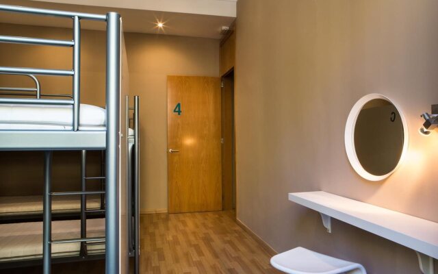 Born Barcelona Hostel