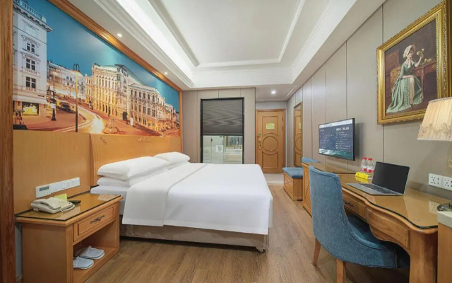 Vienna Hotel (Shenzhen Tianbao Road)