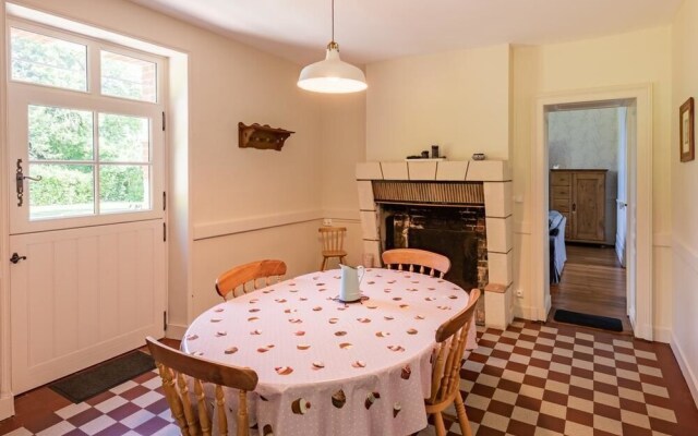 Pavillon De Subleine