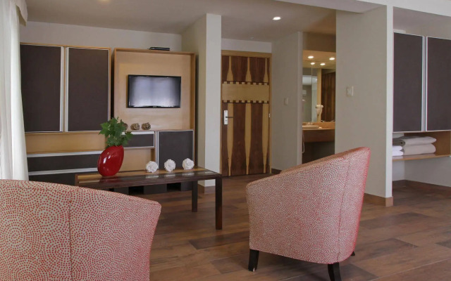 Plaza Paradiso Petit Hotel