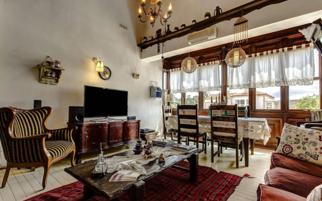 Sardunaki Konak Hotel