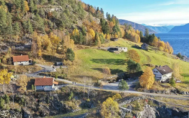 6 Person Holiday Home in Leikanger