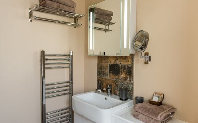 Charlestown Retreat Apartment