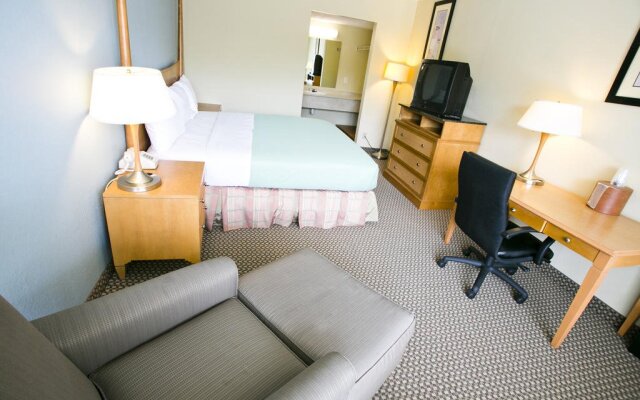 Star City Inn and Suites