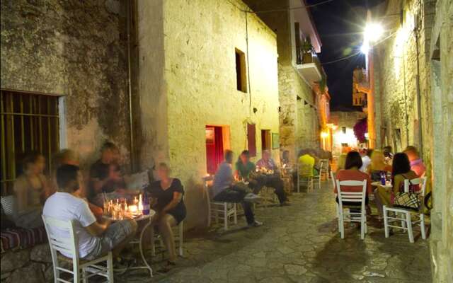 Areos Polis Hotel