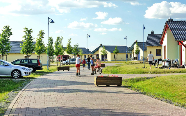 Holiday home in Markkleeberg with a shared pool