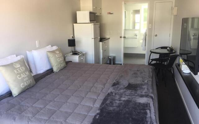 Bucklands Beach Waterfront Motel