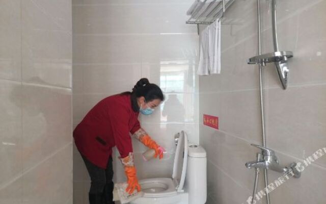 Yichun Star Master Hotel