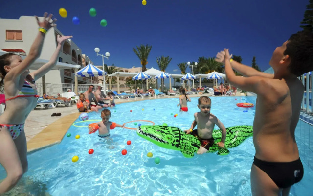 Abou Sofiane-Families & Couples Only