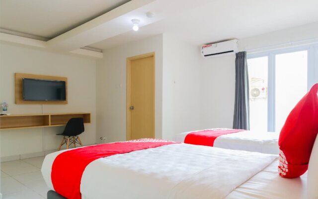 OYO Flagship 210 Amethyst Kemayoran Near RSUD Pademangan