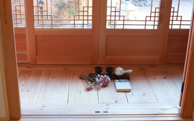Wiyeonjae Hanok Stay