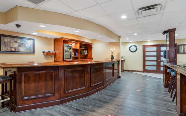Best Western Louisville East Inn & Suites