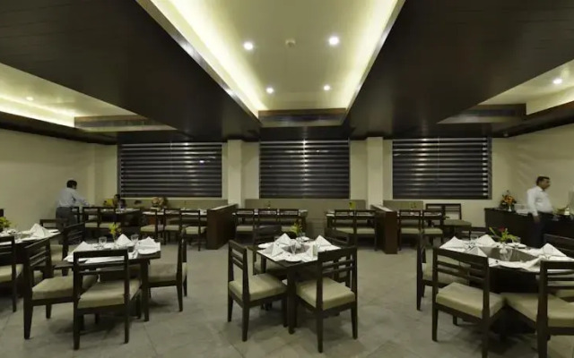 Hotel The Grand Saakar Tiara