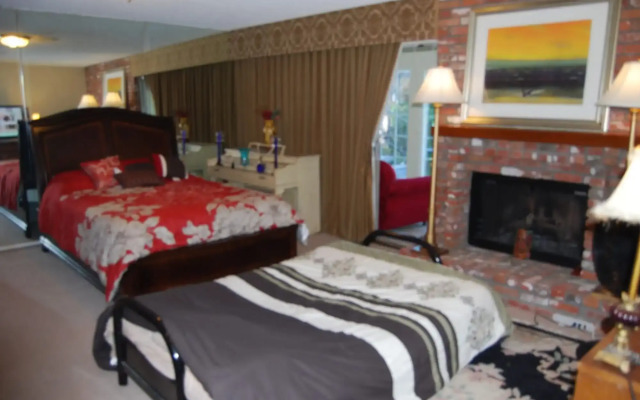 Bed and Breakfast in Hollywood Hills