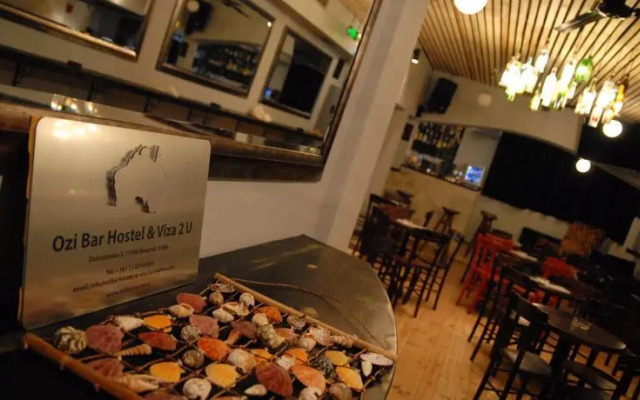 Hostel Ozi Bar