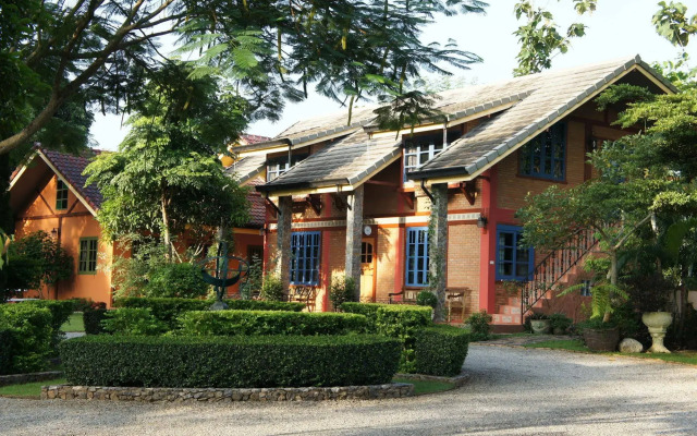 The Heritage House & Garden
