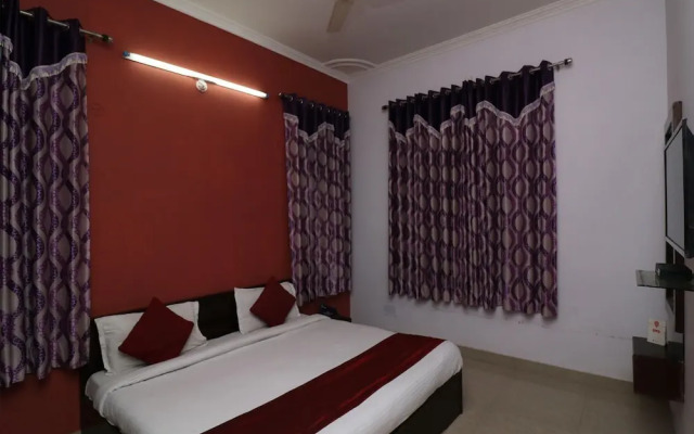 OYO 22954 Hotel Moonlight