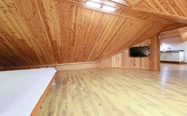 Muju Imperial Family Pensiion