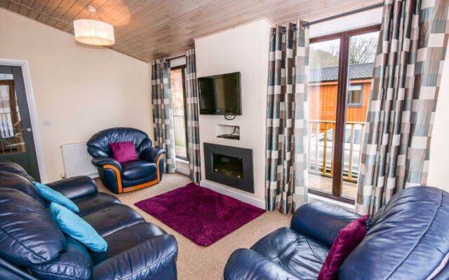 Loch Leven Lodge