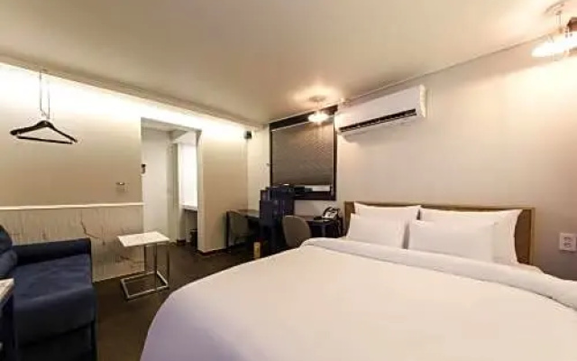 Ekklim Business Hotel